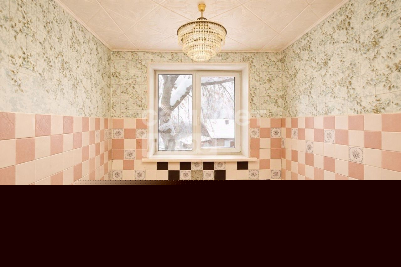 Комната 2-комн. 38.5 м² за 250 000 ₽ в Верхний Уфалей — фото 1