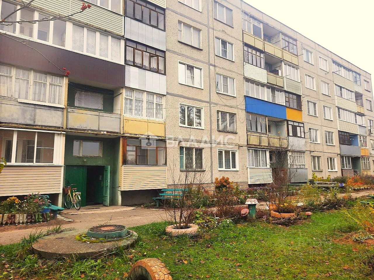 Квартира 3-комн. 67.3 м² за 990 000 ₽ в Петровское городское поселение — фото 1